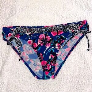 JETTE For Venus Floral Ruffle Trim Bikini Bottom
